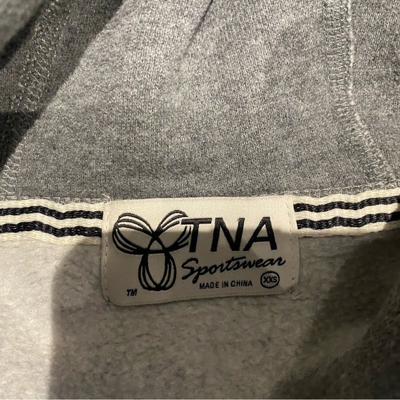 two TNA sweaters - Picture 4 of 6